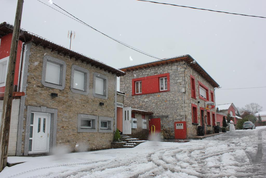 Hotel Asador Rindion Tineo Exterior foto